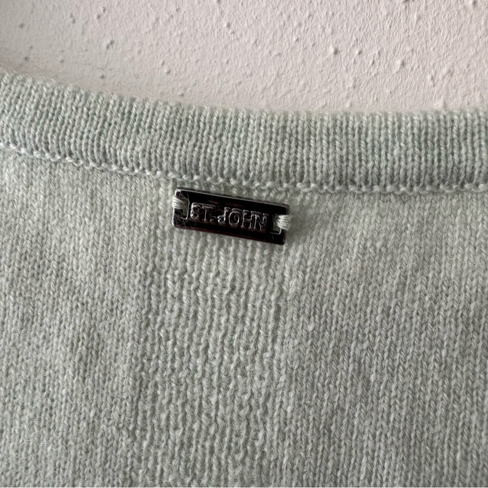 St. John Cashmere Shell - Picture 8 of 8